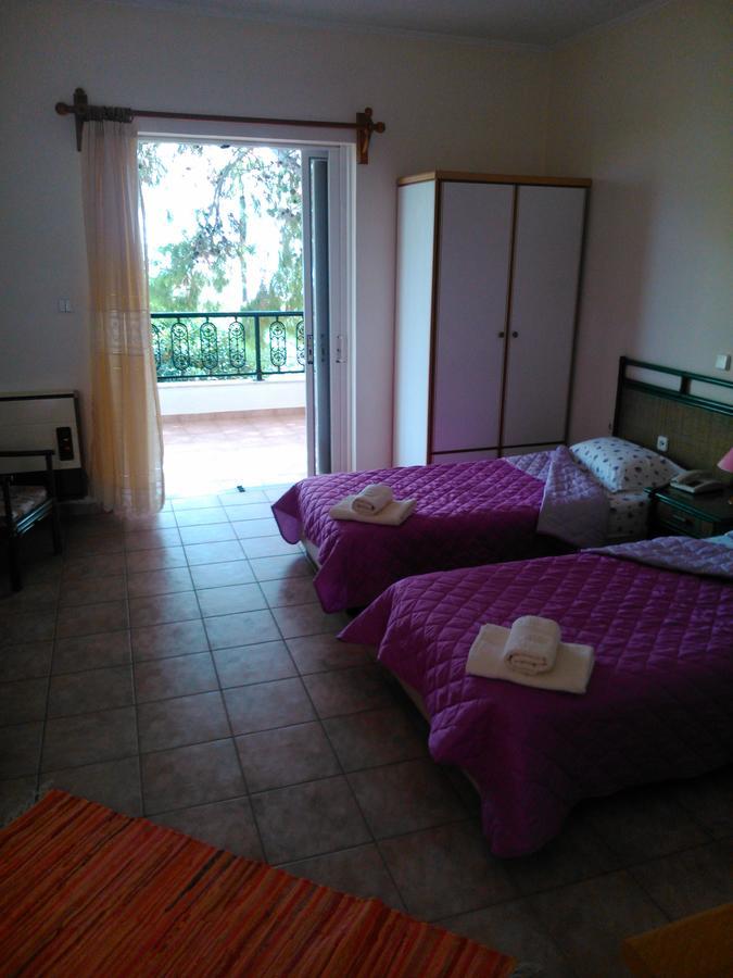 Aparthotel Maviria Monemvasía Esterno foto