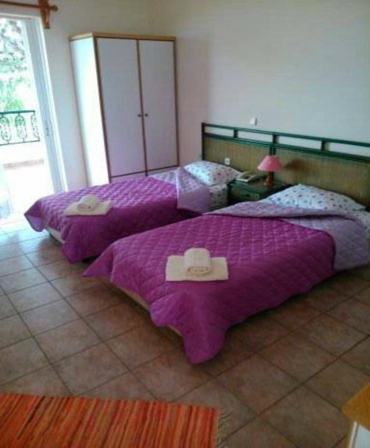 Aparthotel Maviria Monemvasía Esterno foto